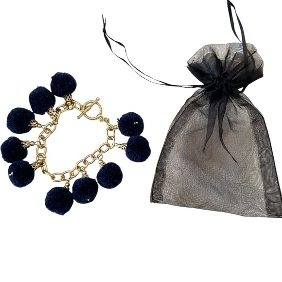 Boutique unbranded Gold tone navy Pom Pom Bracelet toggle closure bracelet 7 in - Picture 1 of 7